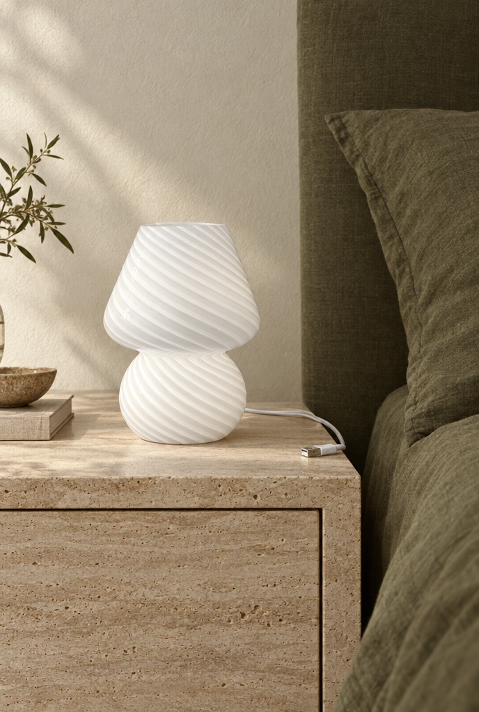 Liten glasbordslampa med spiralstruktur
