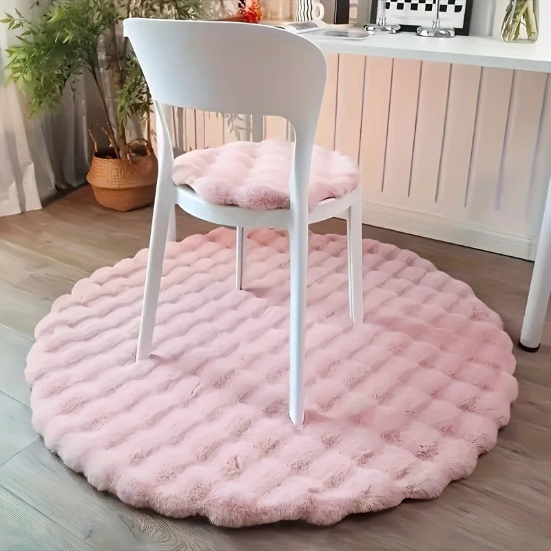 Plush and Soft Faux Rabbit round Rug Made from Upgraded Materials and Machine Washable Features a Modern Minimalist Design