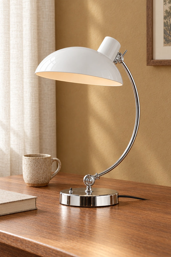 Justerbar bordslampa i färg – Bordsro – vit / tre ljustoner / EU-kontakt – produktfokuserad miljöbild, stående 2:3