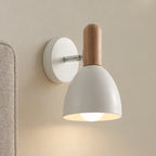 Vägglampa för läshörnan – Läsa – vit / varmt ljus – produktfokuserad miljöbild