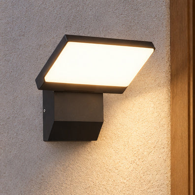 Vägglampa med vikbar form – Vikta – svart utan sensor – produktfokuserad miljöbild