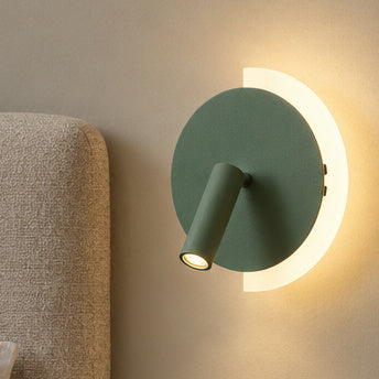 Vägglampa för läsning och stämning – Läsra – B-grön – produktfokuserad miljöbild