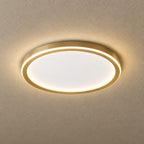 Rund taklampa i kompakt format – Cirkvi – tre ljustoner (utan fjärrkontroll) / guldfärgad 20 cm – produktfokuserad miljöbild