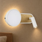 Vägglampa för läsning och stämning – Läsra – A-vit – produktfokuserad miljöbild