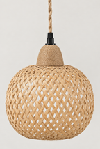 Vägglampa med vävd skärm och träarm