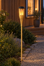 Solcellsdriven trädgårdslampa med bambustativ