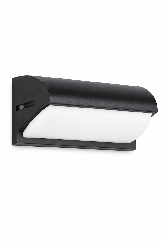 Hemton – utomhusvägglampa med opal diffusor – vit bakgrund
