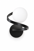 Vägglampa med glaskula och spiralformad arm – vit bakgrund