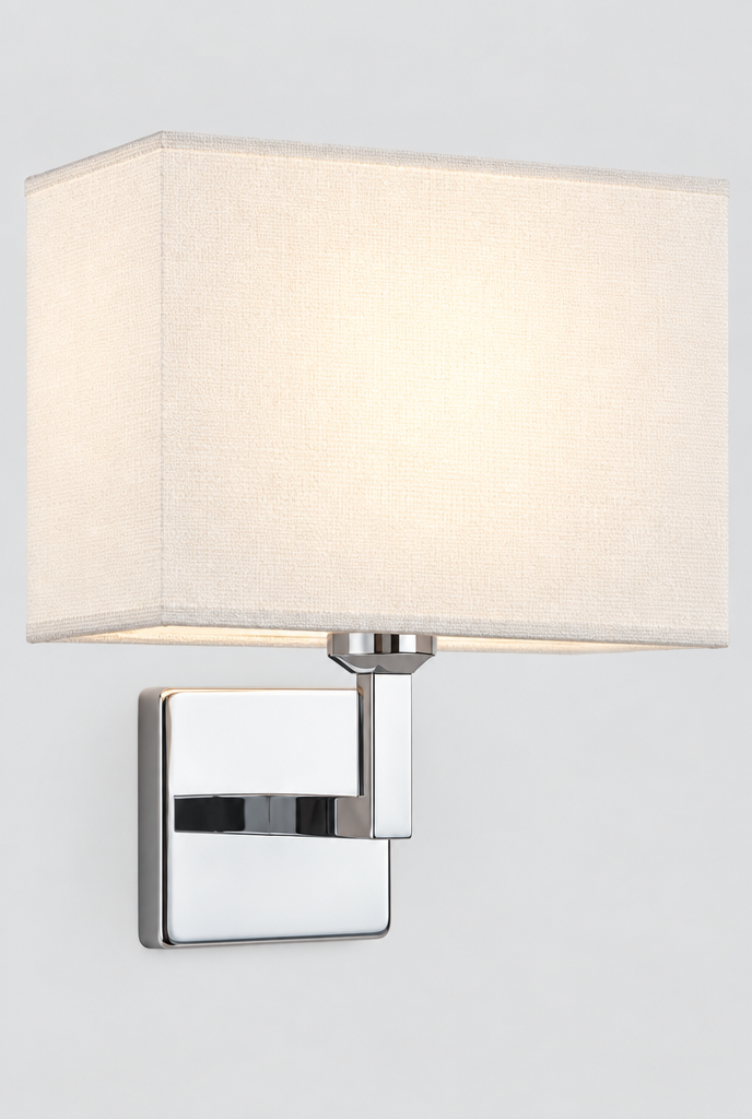 Vägglampa med rektangulär textilskärm