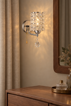 Vägglampa med kristallskärm